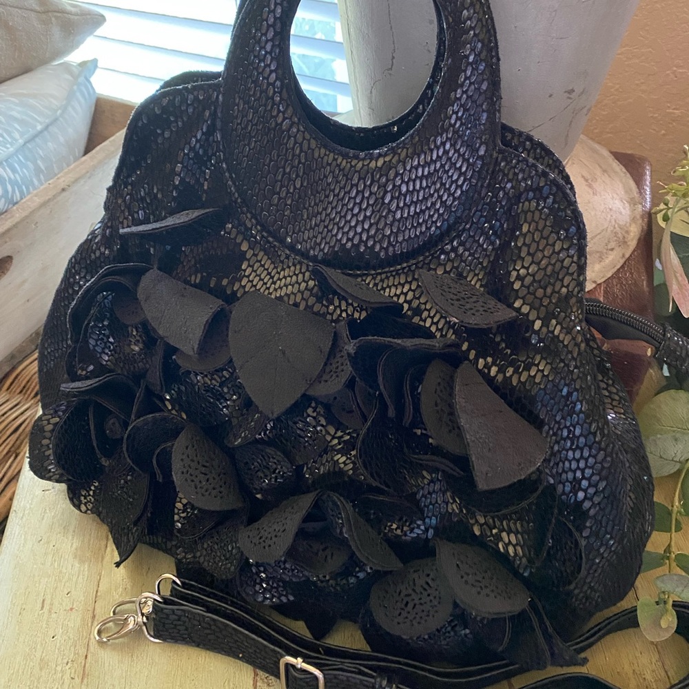 Black Via Nova Flower Purse with Strap